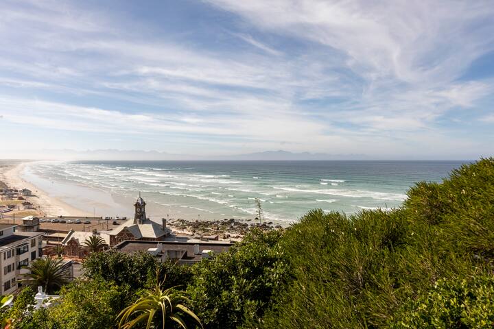 Downstairs apartment’s magic views gallery image 3