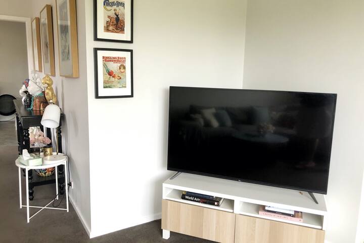 Artist’s House – Secure Garden gallery image 4