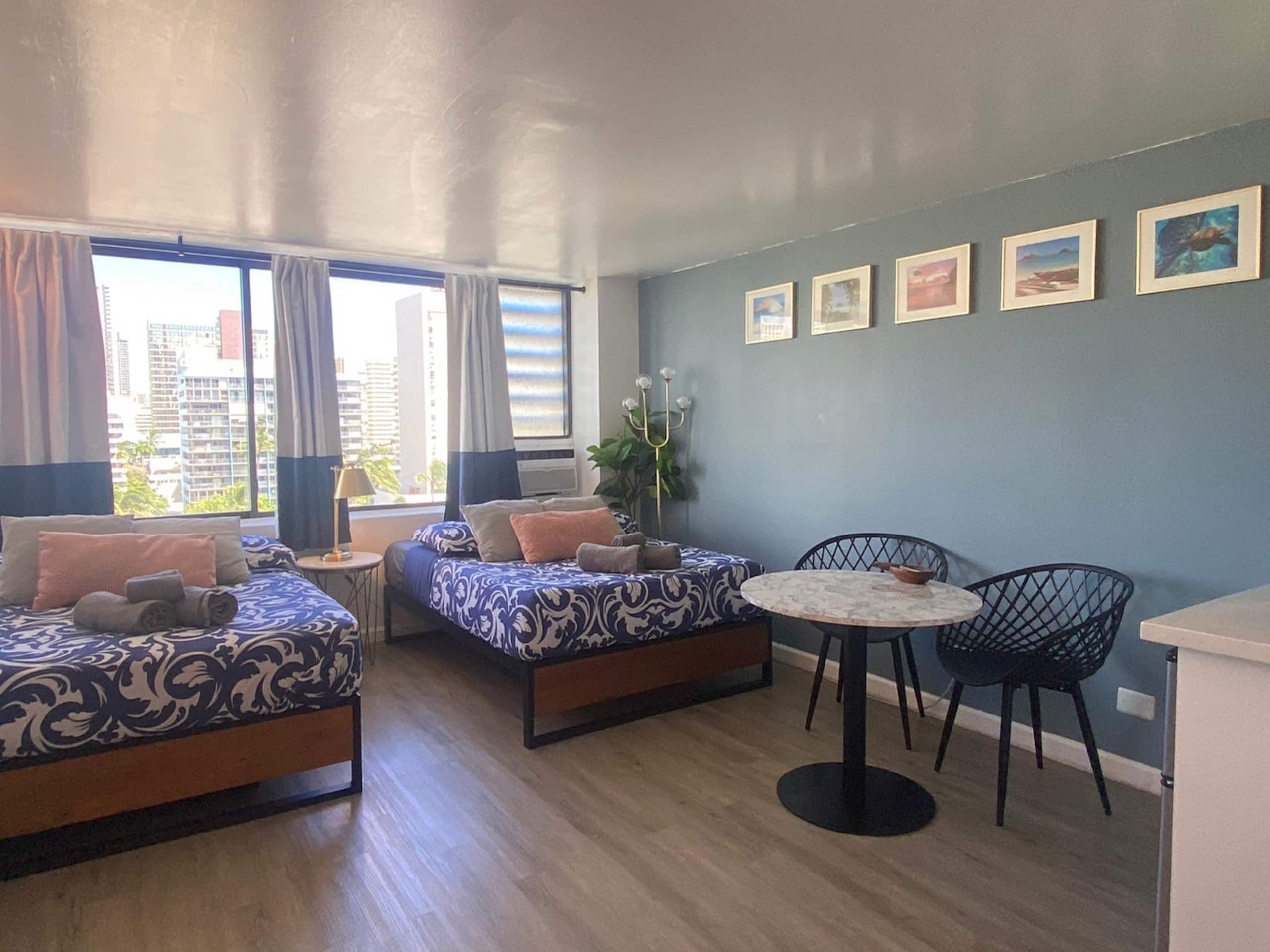 Condo in Honolulu · ★4.62 · Studio · 2 beds · 1 private bath - Image 19