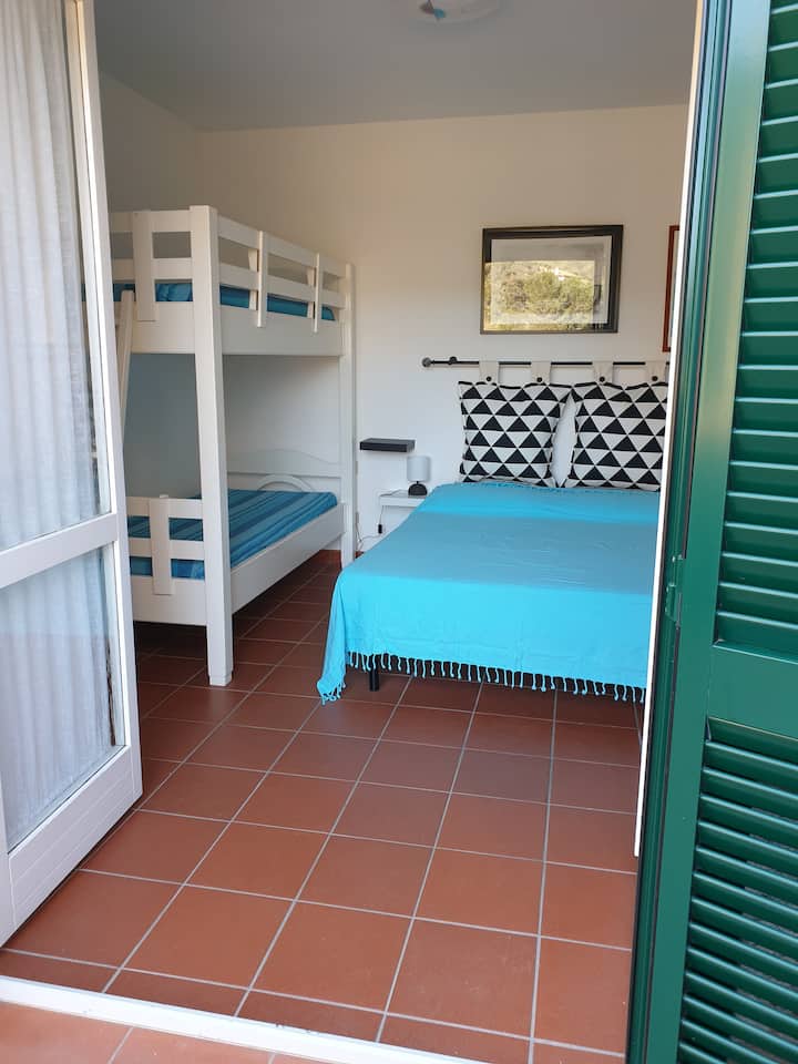 Spálňa s 2 poschodovými lôžkami