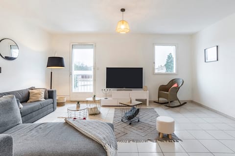 Cozy apartment. Merville center.