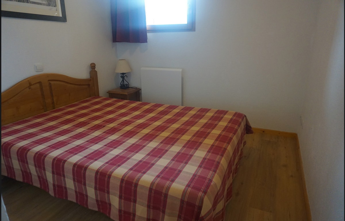 חדר שינה 1 עם ארון גדול