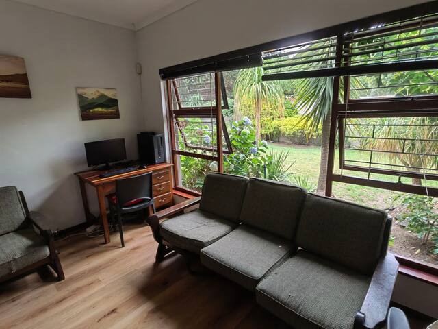 Family home in Panorama gallery image 3