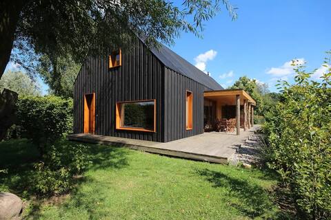 Modern wooden house on the Bodden -Linke apartment