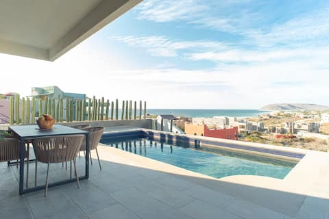 Top Airbnb: Breathtaking views of the Ocean and Mountains! in El Pescadero