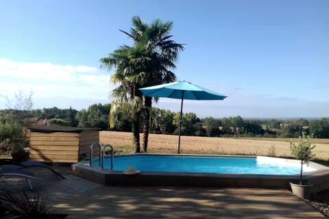 Spacious & Cosy Gîte, swimming pool
