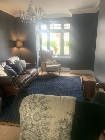 Drumcondra village close to city and airport