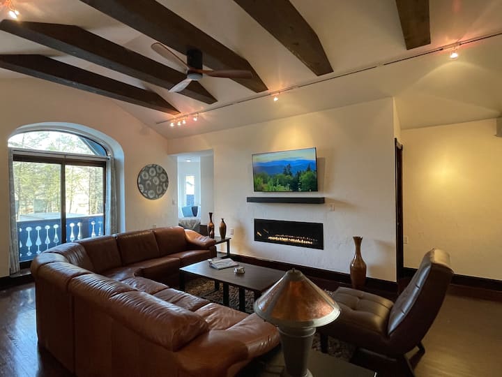Biergarten Luxe the heart of Blowing Rock Chalets for Rent in