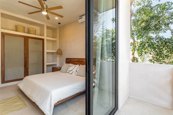 dhoma gjumi 3 karakteristika, pamje nga kopshti