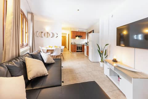 R Valley of Incles-Grandvalira. FREE PARKING