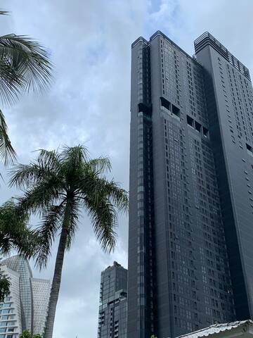 Lux 2 bed Best View & Location! gallery image 4