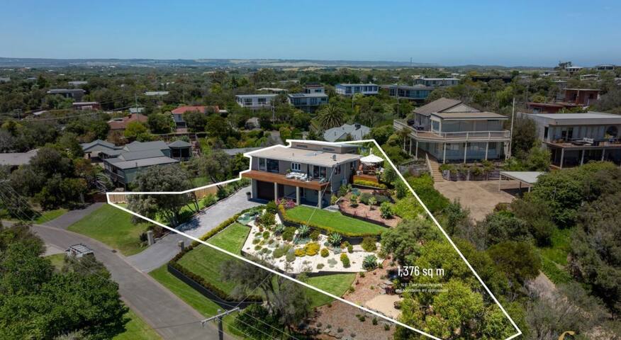 4 Bedroom Balcony Views Rye!