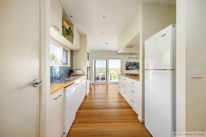 6 Bedrooms, Views, Hot Springs, Golf, Brewster Rye gallery image 4