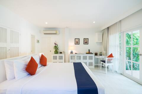 Garden View King Size Bed + Room only