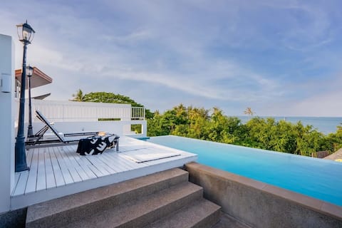 Private roof top seaview Pool villa Pranburi