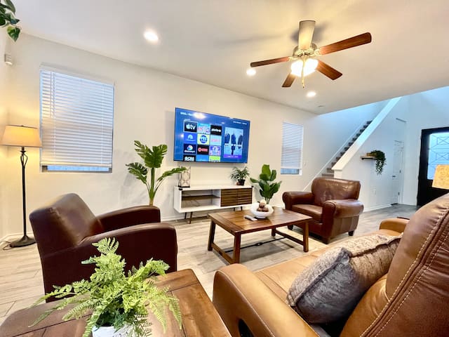 North Austin Retreat Easy Access to I-35