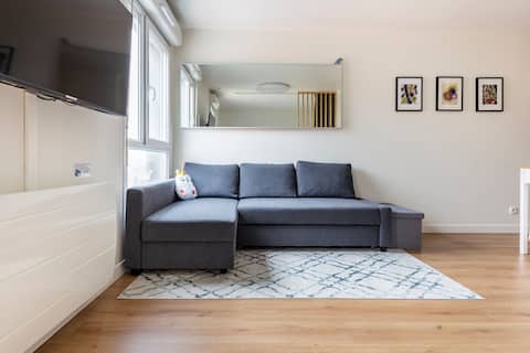 Top performing Airbnb: Large Studio Disneyland Paris + parking in Montévrain