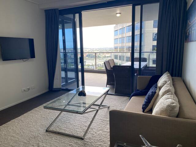 River View on Queen gallery image 3