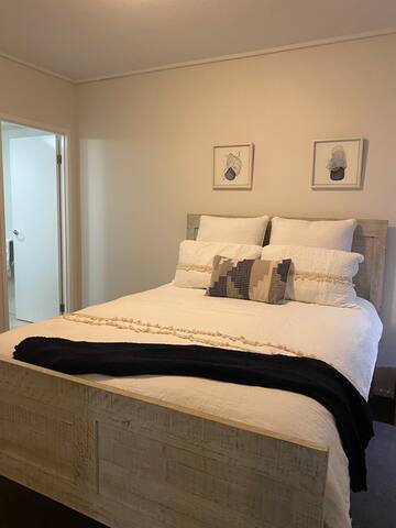 River View on Queen gallery image 5