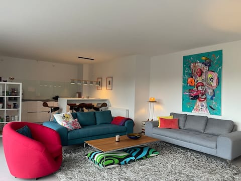 Beliebte Airbnb-Anzeige: Exclusive 130 sqm loft apt + 30 sqm roof terrace in Düsseldorf