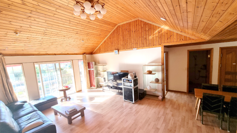 Susukkotdari Pension Large Group Room (Room 101)