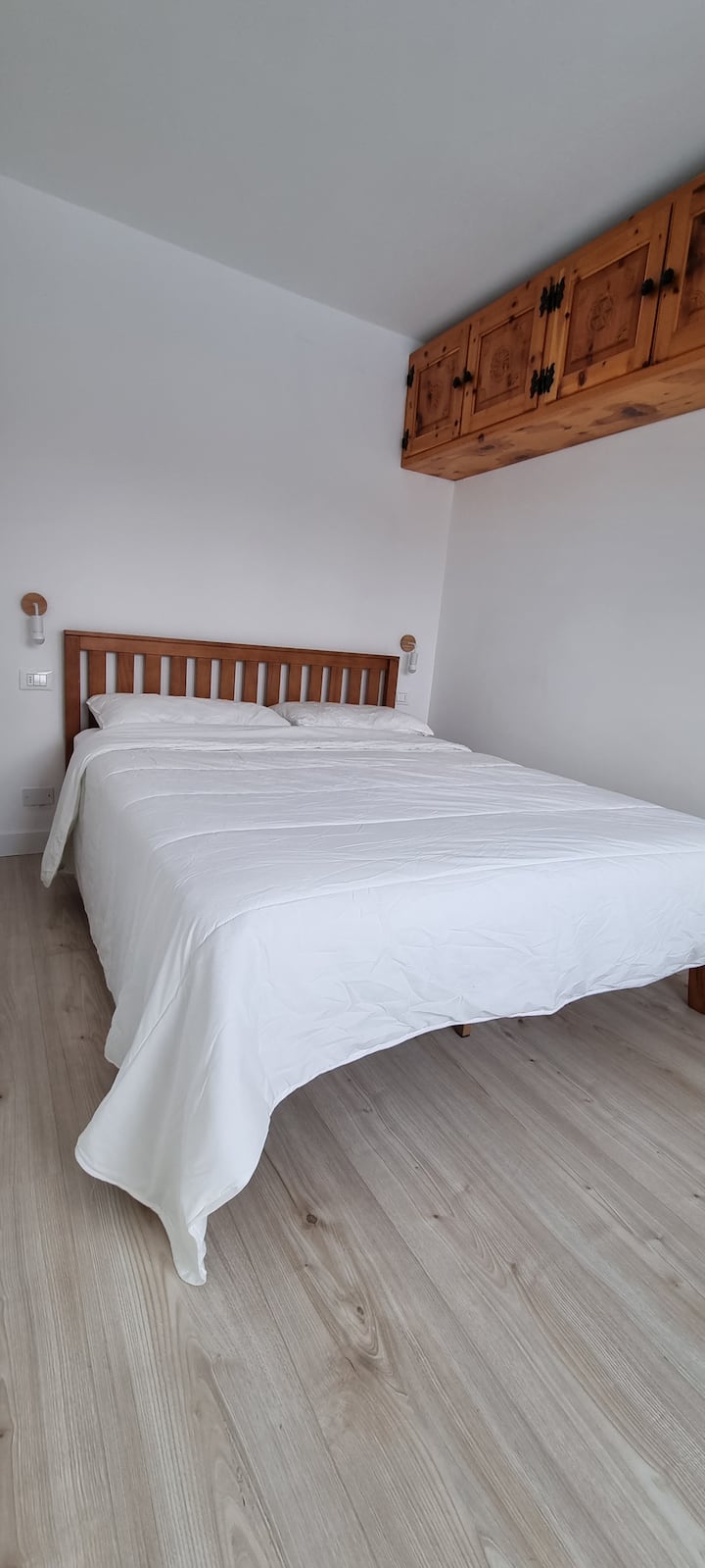 Queen bedroom