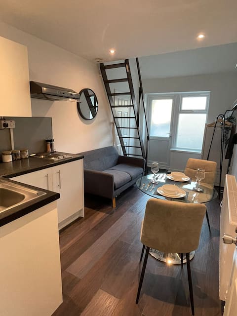 Cosy Modern Studio in Central Oxford Location