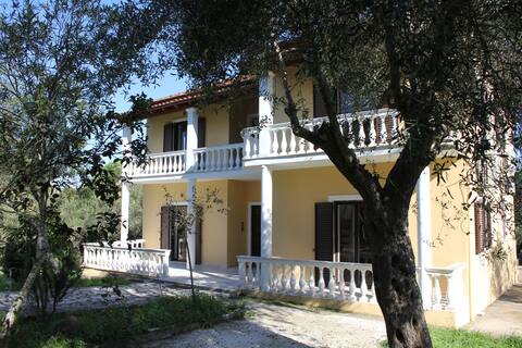 Villa Tasia