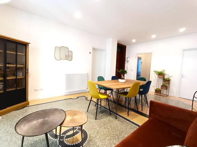 Filo – chic, spacious & close to the beach gallery image 3