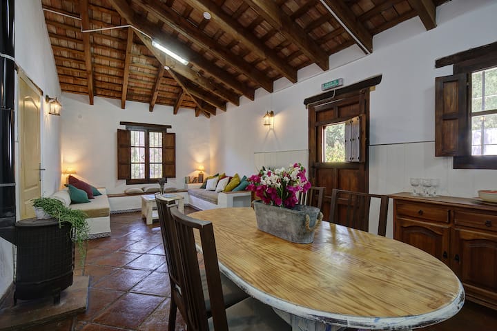 Cortijo Roman, Sleeps 2 To 22 People - Jimena de la Frontera