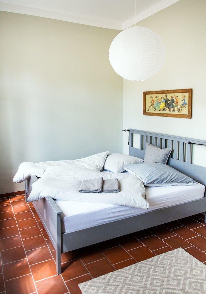 Dhomë gjumi poshtë