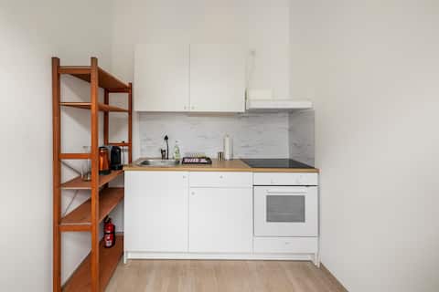 Leistungsstarkes Airbnb: Bright apartment on Augarten in Brigittenau