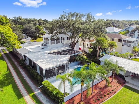 Stunning *Newly Remodeled Riverfront Oasis - Kayak