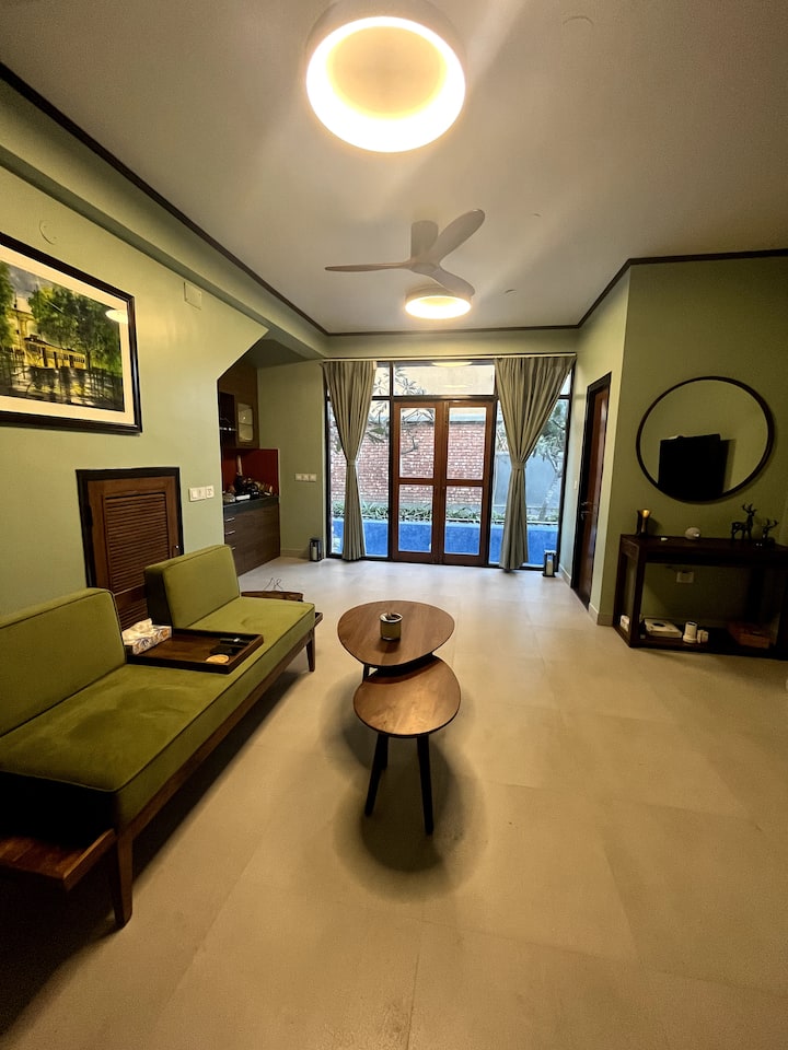 Raichak Elegant Duplex House With A Pool View. - Diamond Harbour