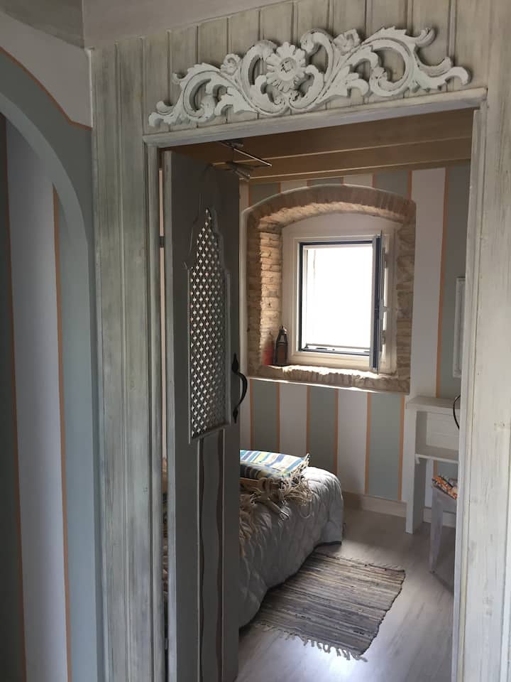 Chumba cha kulala cha tatu kwa mtu mmoja.