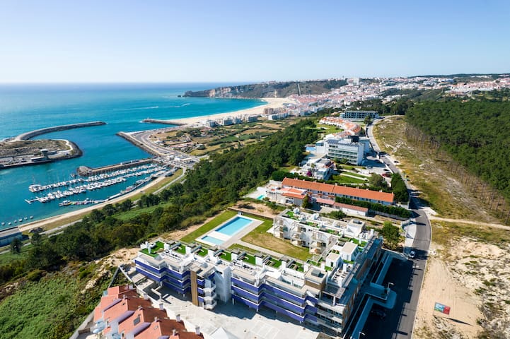 Entire home with 2 bedrooms in Nazare - Mar a Vista Seaside - Pool, Sea View & Gym