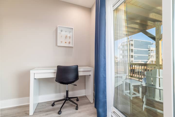 Тихо работно пространство.