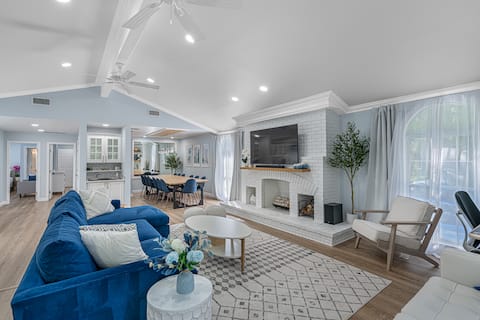 Successful Airbnb property: Orchid Villa 3min drive to beach HeatedPool 5B/3BA in Indian Shores