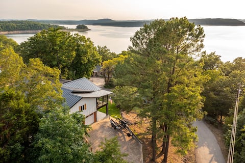 Lone Tree Lake House