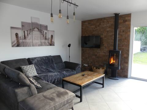 8-person gîte 500 m from the sea in Quettehou