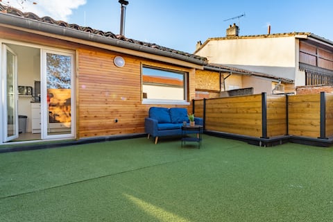 The Lovely Rooftop of Castel