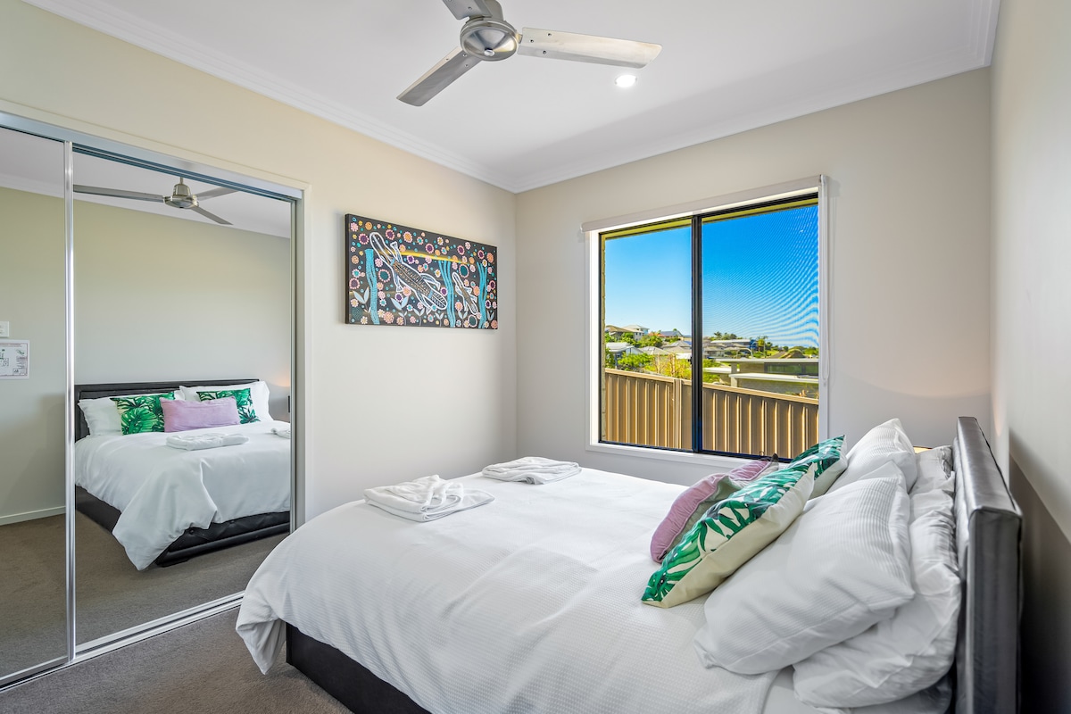 Навистина удобен брачен кревет (широк 150-179 см)