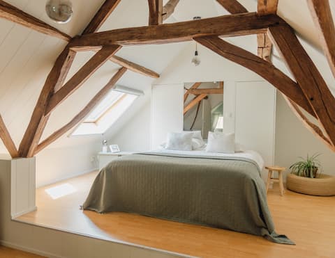 Farmhouse in rural setting