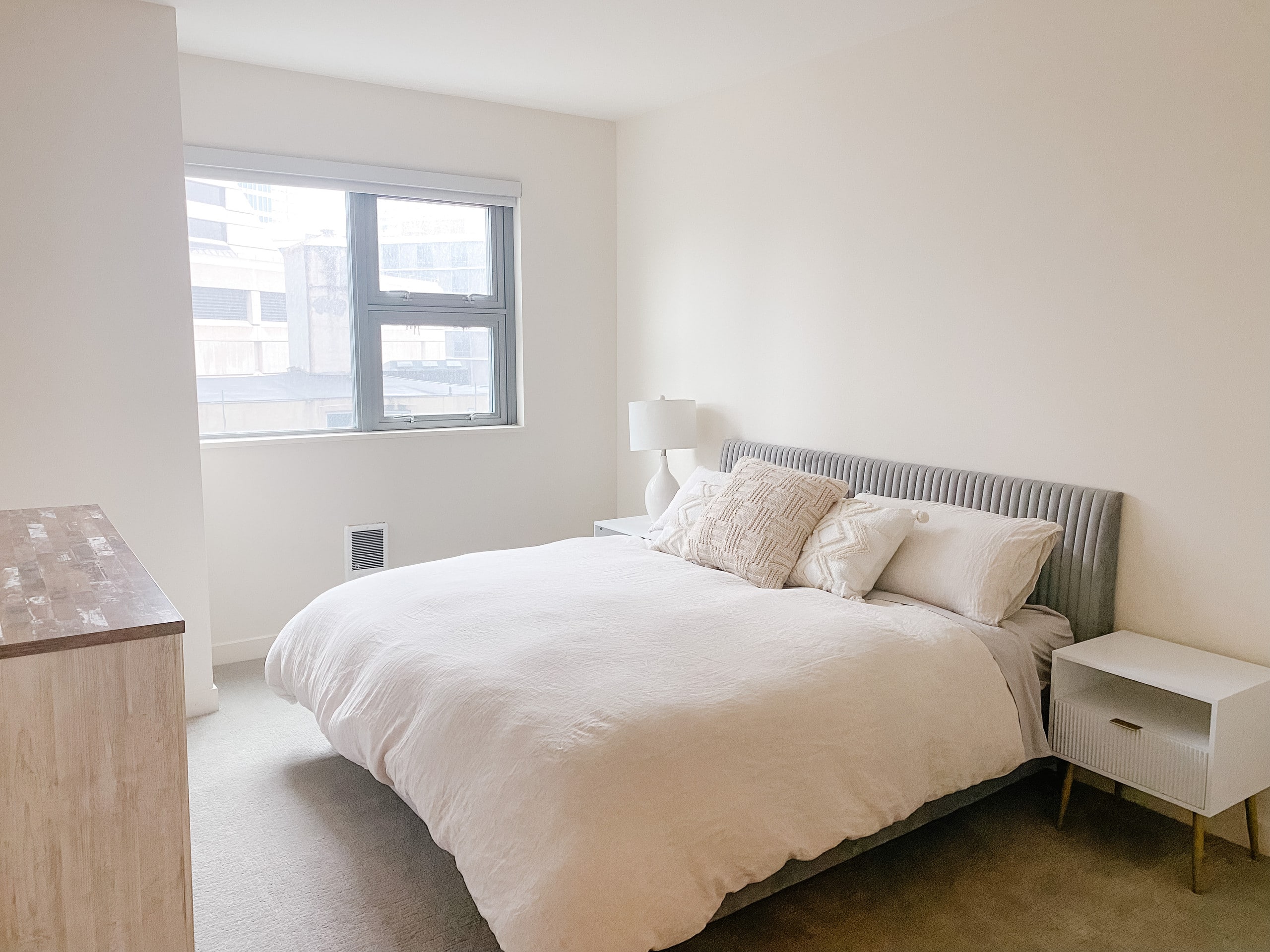 Mid-Market Luxury Stay - Image 7
