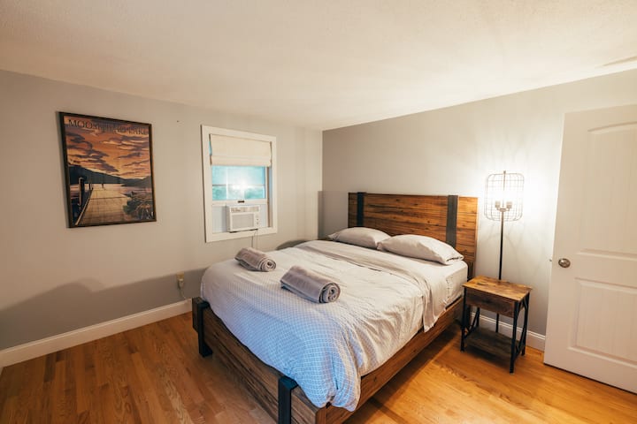 غرفة نوم 3 مع 1 × سرير كوين