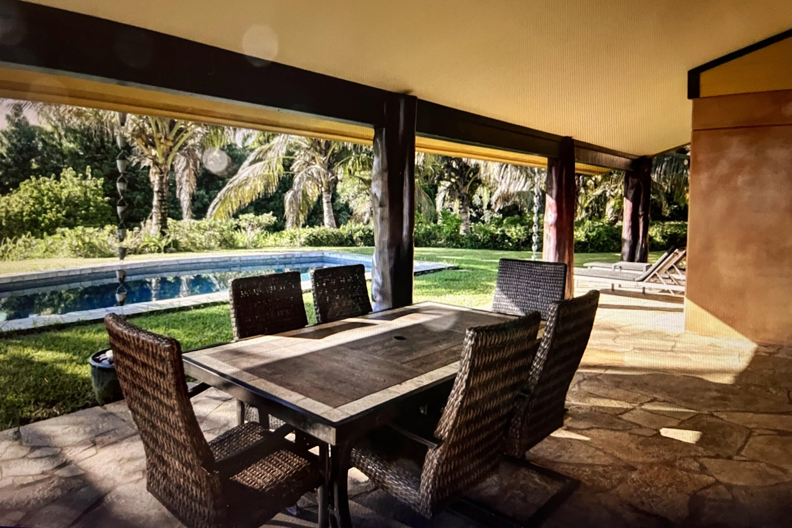 Oceanfront gated estate w/heated saltwater pool. - Photo 40
