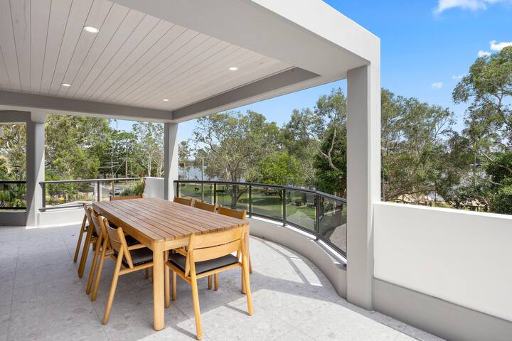 Luxurious Noosa River Bliss at Como gallery image 3