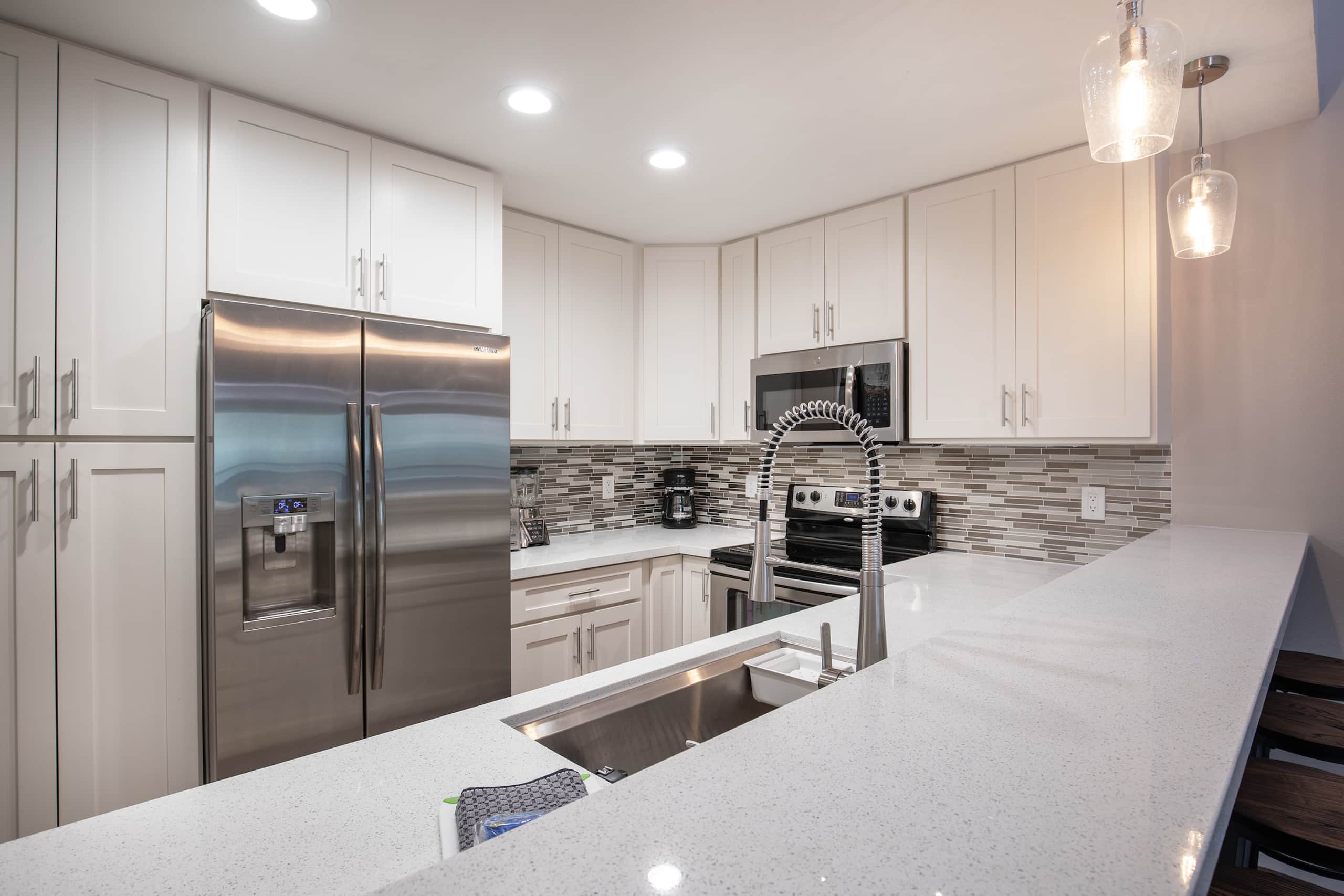 Newly Remodeled Near the Beach - Image 6