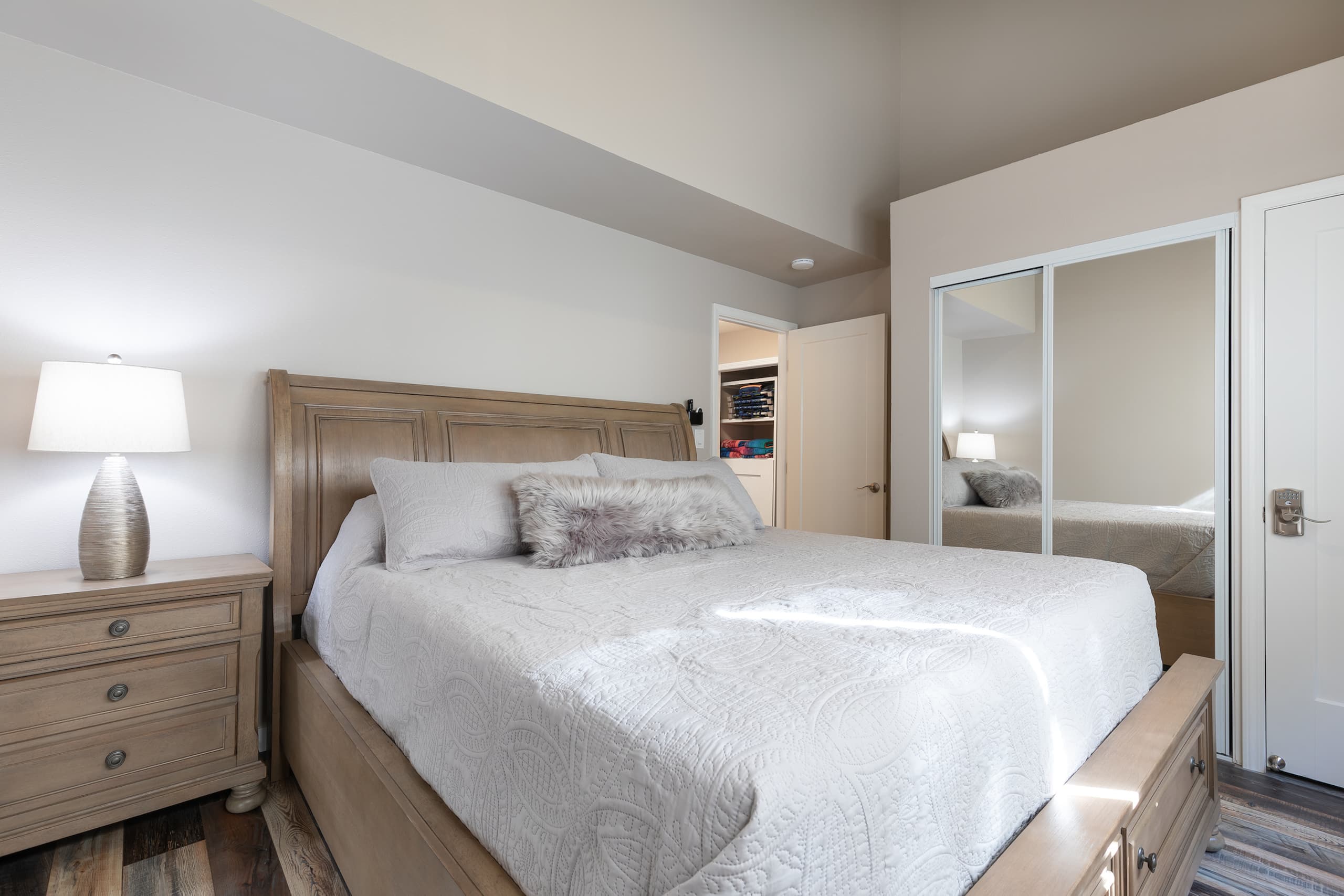 Newly Remodeled Near the Beach - Image 10
