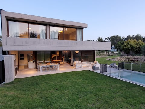 Rubra Costa Esmeralda House